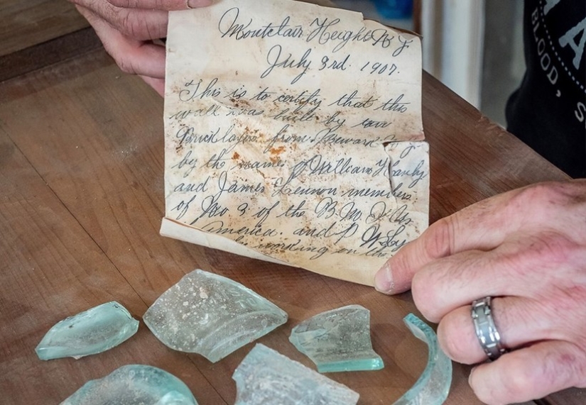 Mensajes perdidos en el océano: ¿Quién envió correo en botellas y por qué? Mensajes perdidos en el océano: ¿Quién envió correo en botellas y por qué?