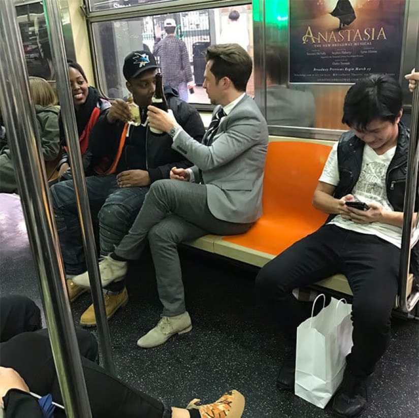 Metro — a place of contrasts, and 22 photos that will convince you