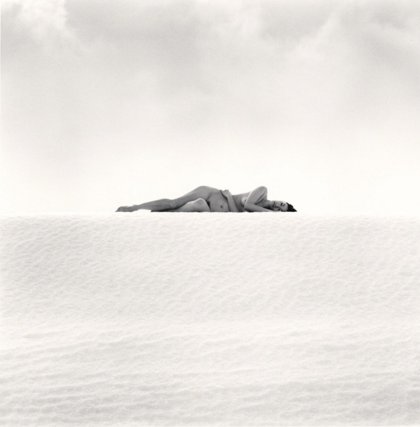 Michael Kenna's photo project "Rafu": female nude in the style of Japanese haiku Michael Kenna's photo project "Rafu": female nude in the style of Japanese haiku