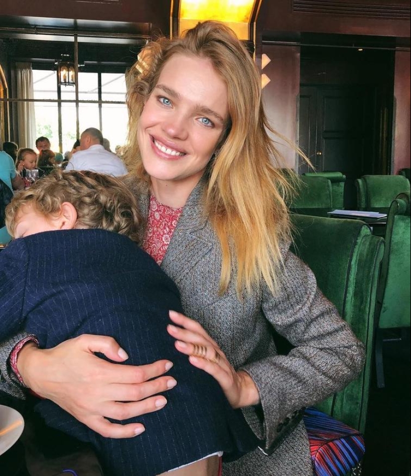 Milla Jovovich with radish and Hugh Jackman dogs: 20 unusual images of stars Milla Jovovich with radish and Hugh Jackman dogs: 20 unusual images of stars