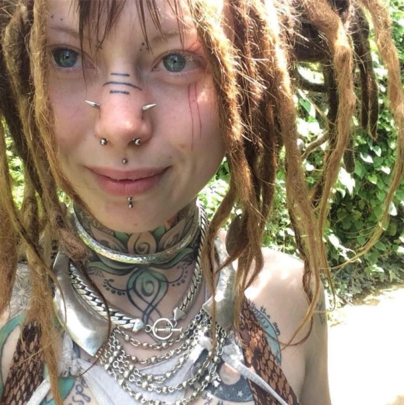 Mistakes of youth: the three British women regret what made face tattoos, drunk and foolishly Mistakes of youth: the three British women regret what made face tattoos, drunk and foolishly