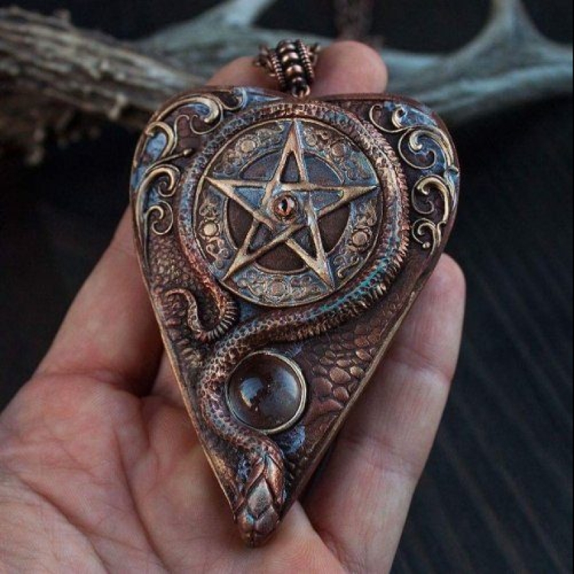 Misticismo y naturaleza: 22 joyas mágicas de la artista ucraniana Elena Osadcha Misticismo y naturaleza: 22 joyas mágicas de la artista ucraniana Elena Osadcha