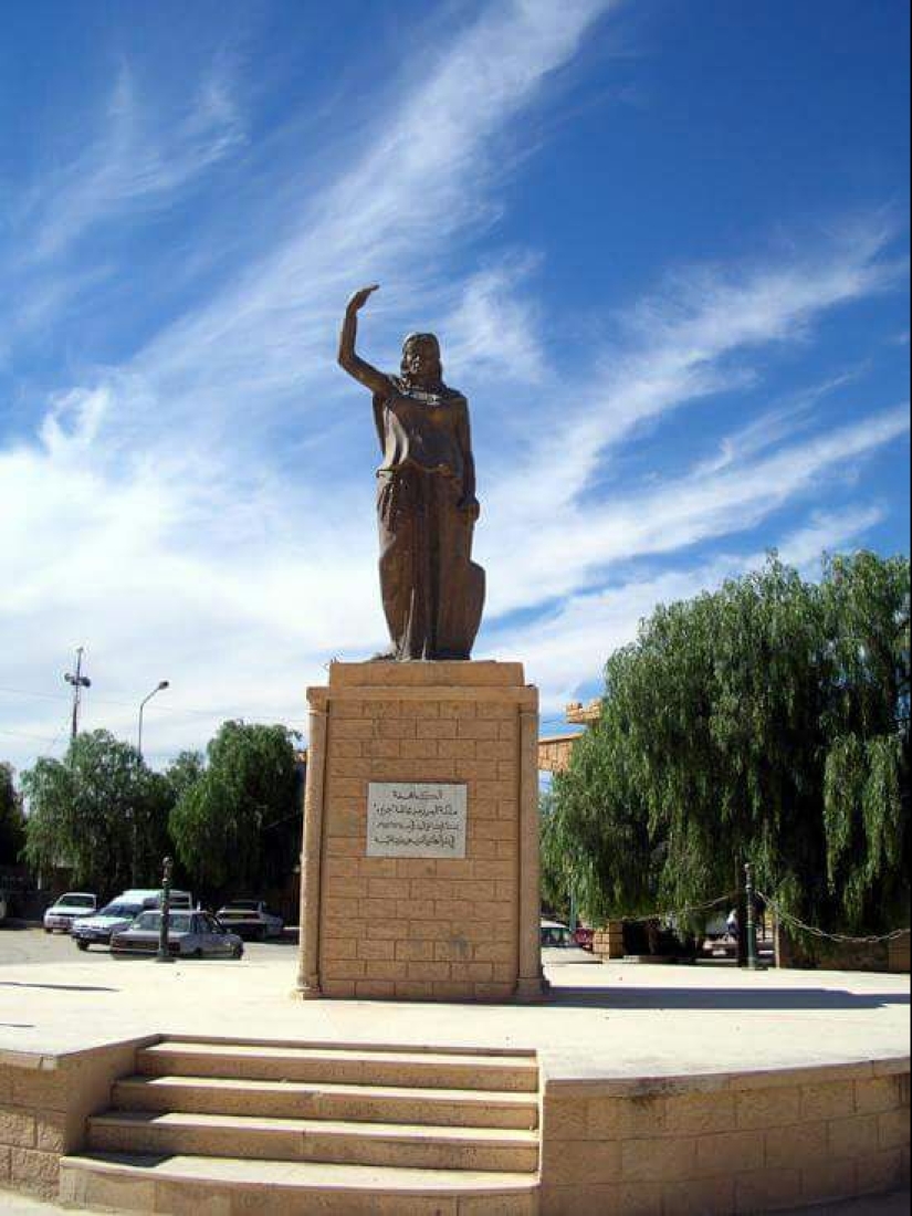 Mistress of Africa Al-Kahina: The witch the Arabs feared Mistress of Africa Al-Kahina: The witch the Arabs feared