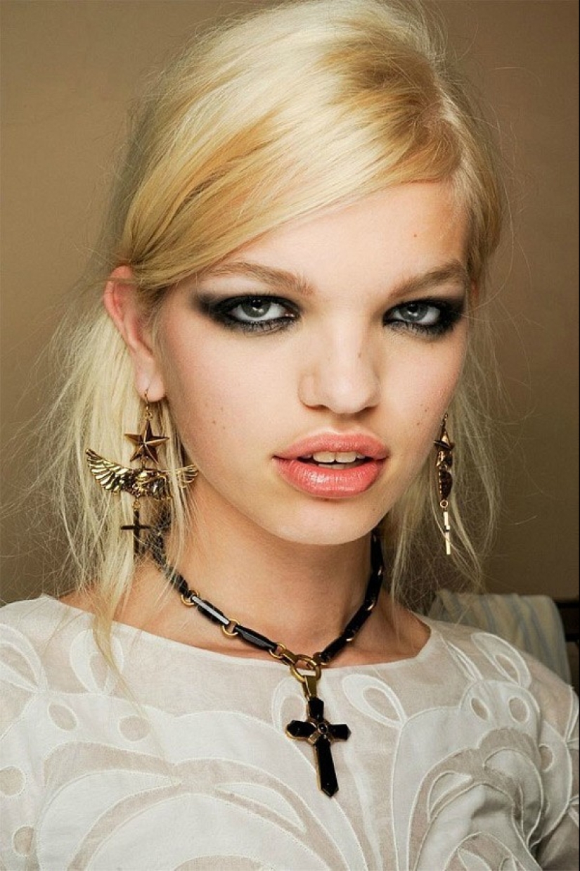 Models with defects in appearance: ugliness or a highlight? Models with defects in appearance: ugliness or a highlight?