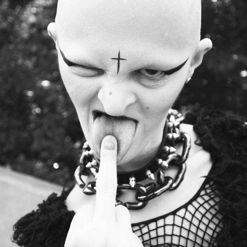 Models with defects in appearance: ugliness or a highlight? Models with defects in appearance: ugliness or a highlight?