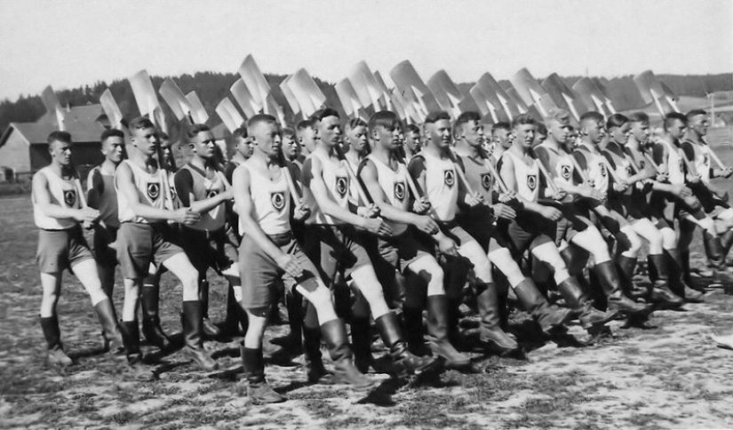 Monsters or ordinary people? What the everyday life of the Third Reich looked like Monsters or ordinary people? What the everyday life of the Third Reich looked like