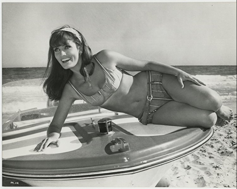 Movie star Marisa Mel — sensual beauty with a tragic fate