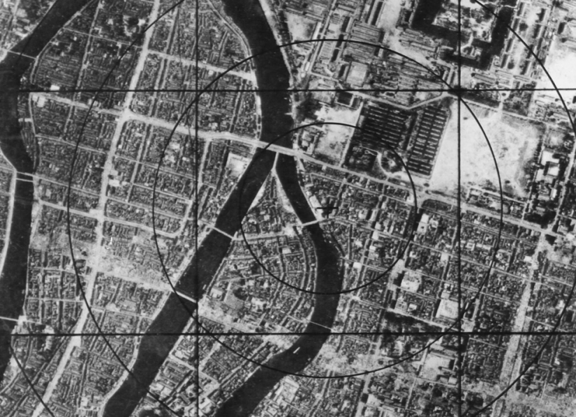Más brillante que mil soles: 20 aterradores disparos en memoria de la explosión nuclear en Hiroshima