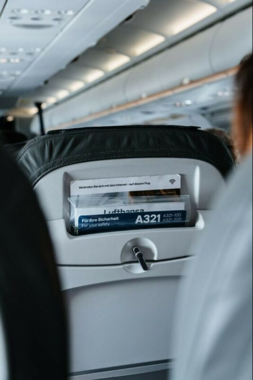más de 20 secretos e historias de asistentes de vuelo que no se contarán a los pasajeros comunes