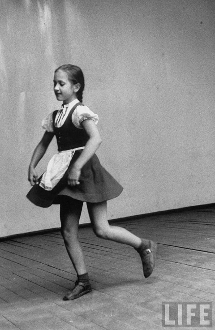 Muscovites in 1956 in pictures by LIFE photographer Lisa Larsen Muscovites in 1956 in pictures by LIFE photographer Lisa Larsen
