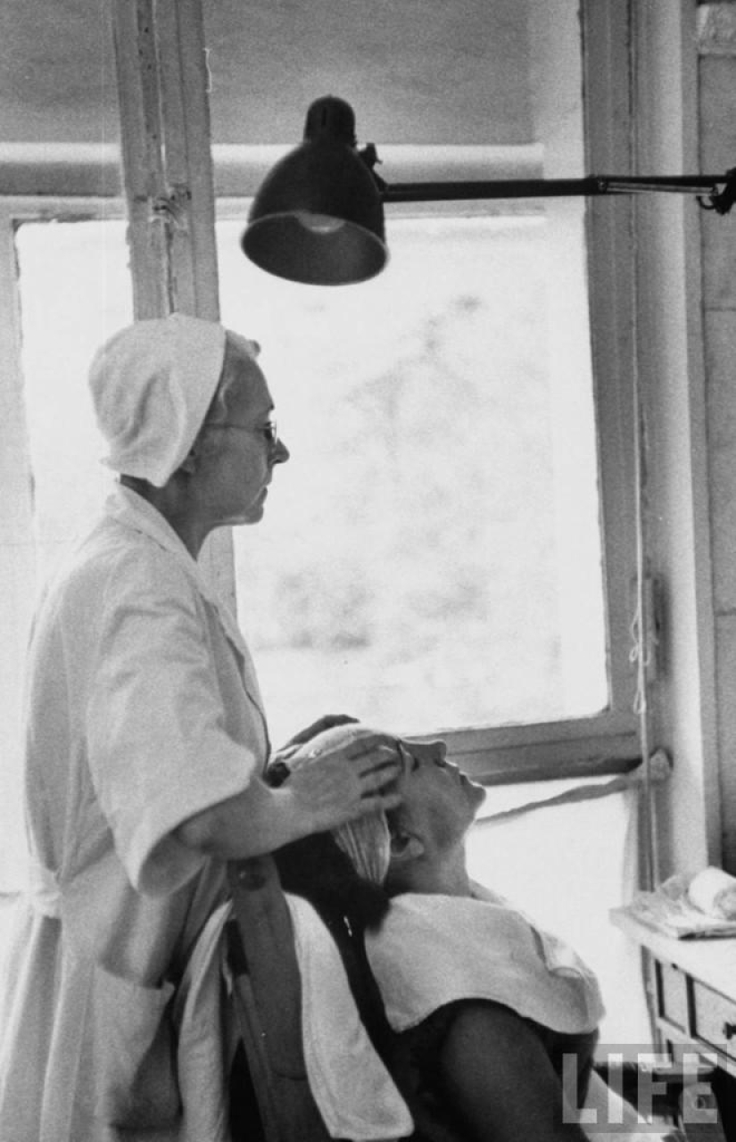Muscovites in 1956 in pictures by LIFE photographer Lisa Larsen Muscovites in 1956 in pictures by LIFE photographer Lisa Larsen