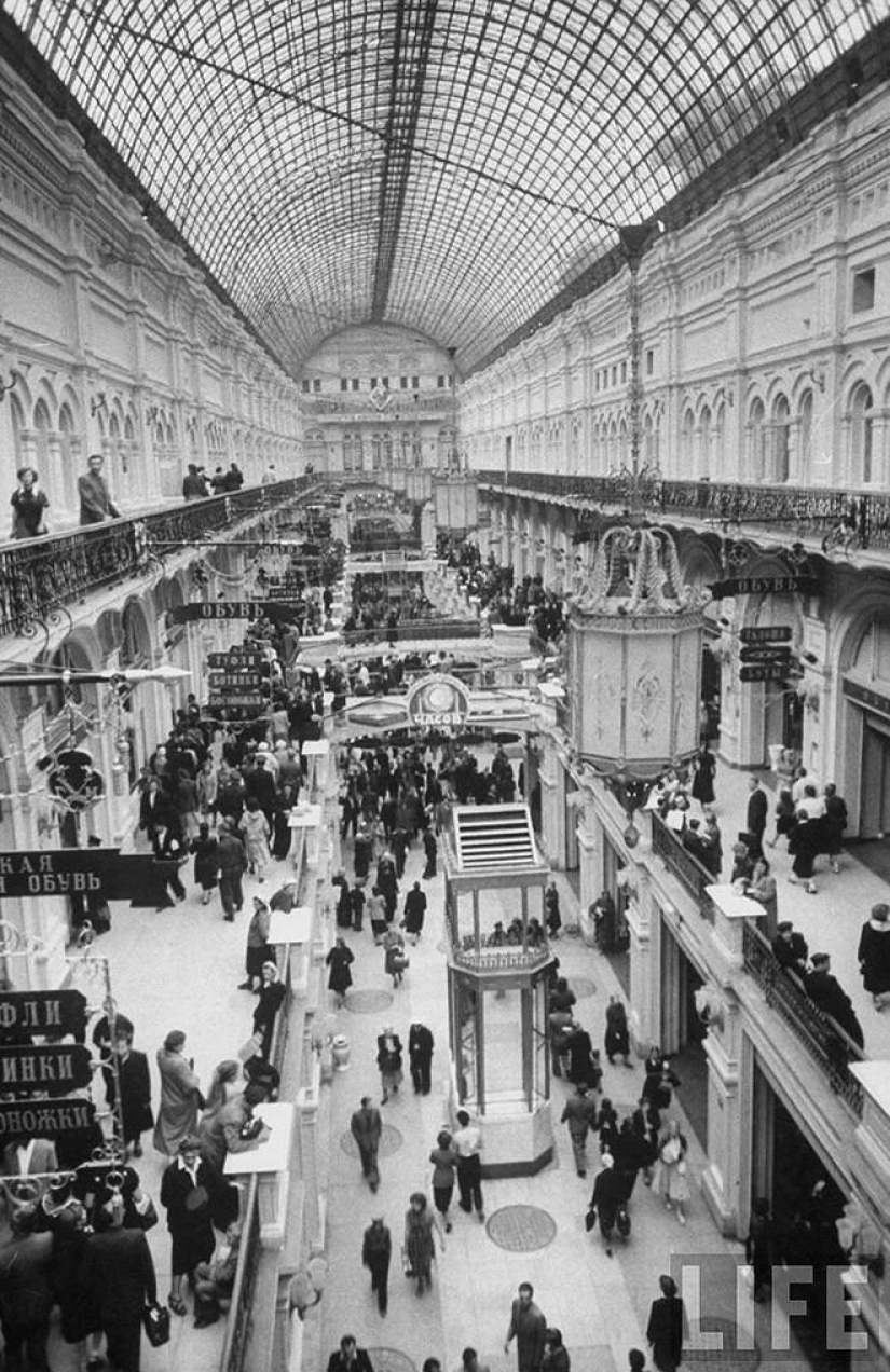 Muscovites in 1956 in pictures by LIFE photographer Lisa Larsen Muscovites in 1956 in pictures by LIFE photographer Lisa Larsen