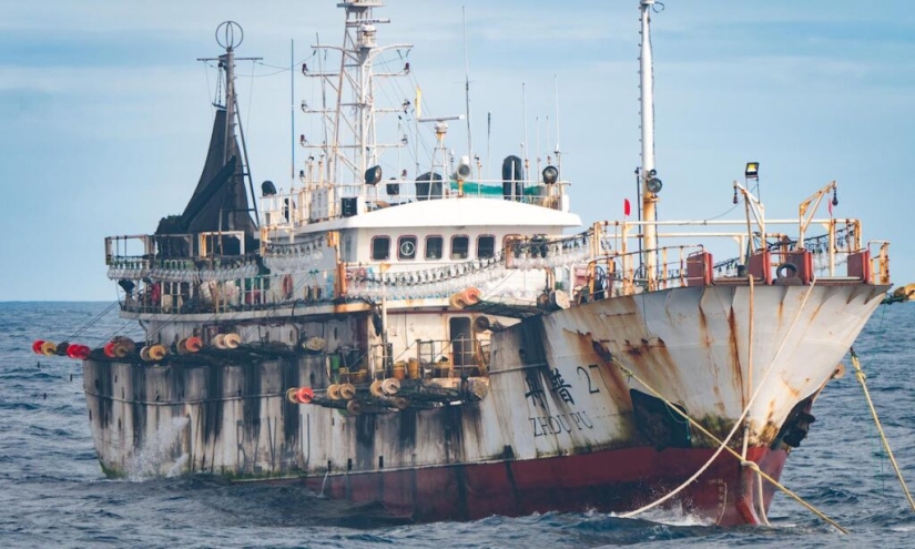 Mutiny on a Trawler: How Fishermen from the Lu Rong Yu 2682 Waged a Massacre in the Middle of the Ocean