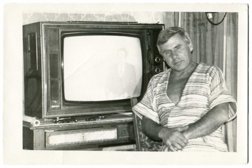"My first telly": Soviet people and their coveted acquisition "My first telly": Soviet people and their coveted acquisition