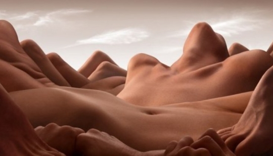 Naked Geology: Los paisajes surrealistas de Carl Warner Creados a partir de Cuerpos desnudos Naked Geology: Los paisajes surrealistas de Carl Warner Creados a partir de Cuerpos desnudos