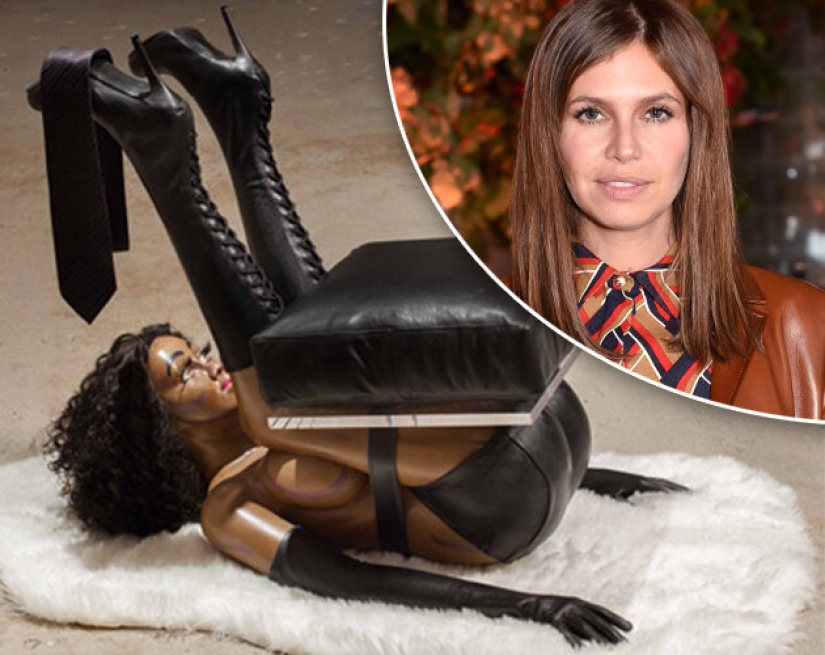 Naked Pamela Anderson against the background of icons and Kardashian pop - scandalous photos of stars Naked Pamela Anderson against the background of icons and Kardashian pop - scandalous photos of stars