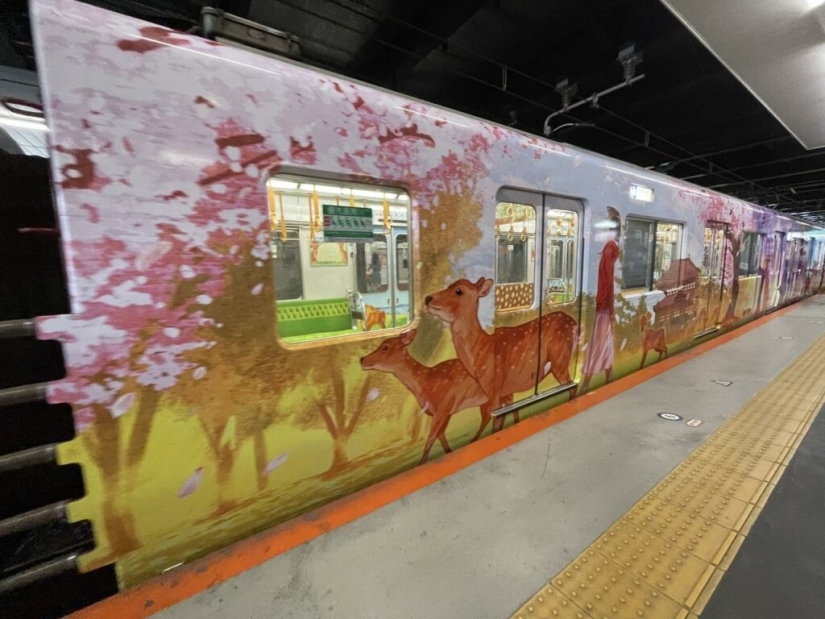 Narashika - Japan's Incredibly Cute Reindeer Train