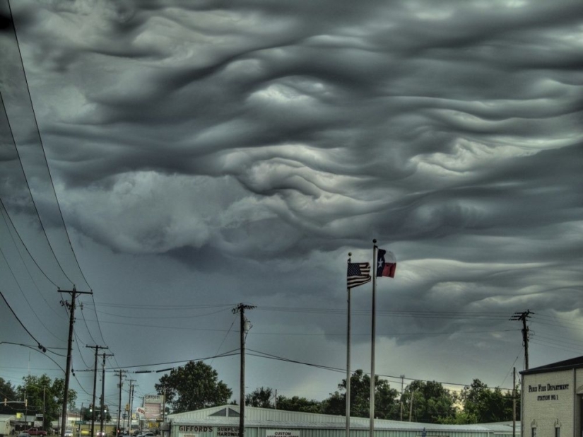 Natural phenomena that are hard to believe