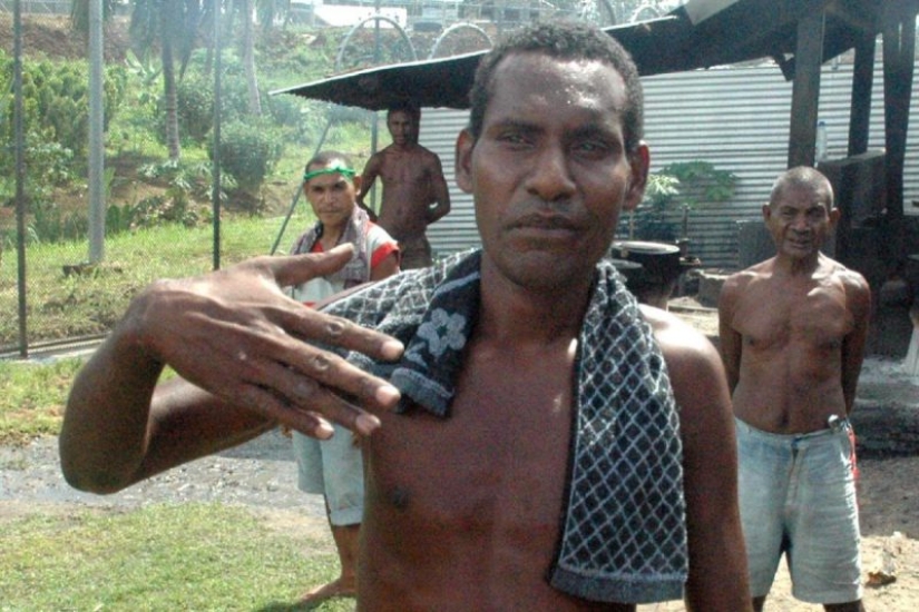 Negro Jesús te ama, lo hará la violación y comer: una macabra historia de un profeta de Papúa Negro Jesús te ama, lo hará la violación y comer: una macabra historia de un profeta de Papúa