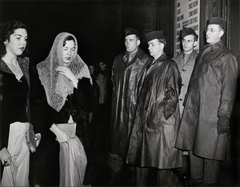 New York in the 1940s through the lens of Weegee, the master of crime photography. New York in the 1940s through the lens of Weegee, the master of crime photography.