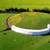 Newgrange is a megalithic complex, more impressive than Stonehenge Newgrange is a megalithic complex, more impressive than Stonehenge