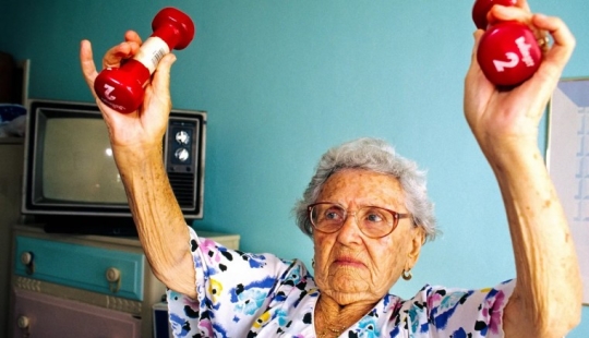 "Nieta sustituta": la vida de los jubilados estadounidenses a través de la lente de Naomie Harris