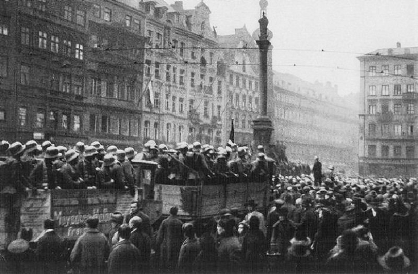 "Night of the long knives": 4 most of the carnage of modern and contemporary history