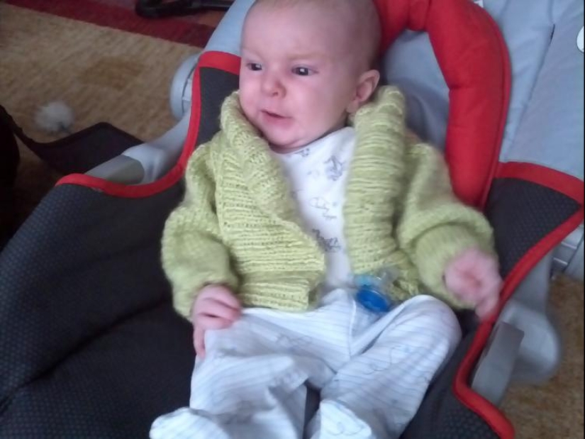 Niños pequeños que parecen viejos