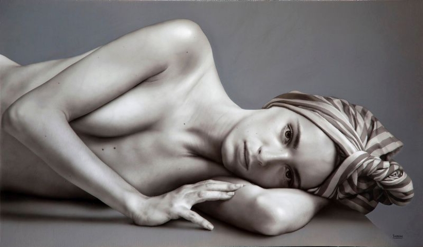 Nobility, restraint and plasticity in the erotic works of the artist Bernardo Torrens