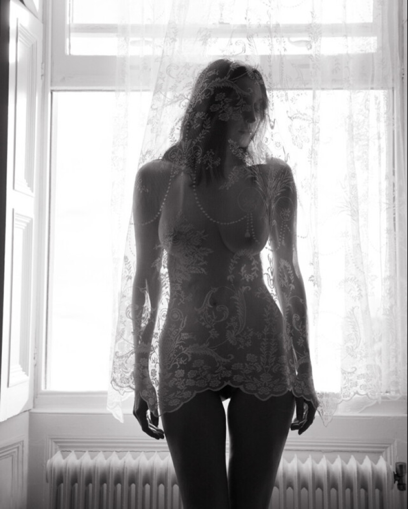 Nobleza y misterio en los cuadros de Dominique Issermann Nobleza y misterio en los cuadros de Dominique Issermann