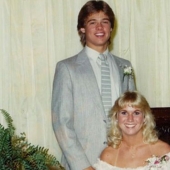 Odd and funny photos of the stars from high school graduation