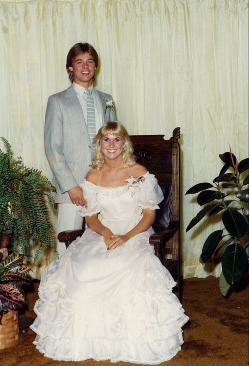 Odd and funny photos of the stars from high school graduation