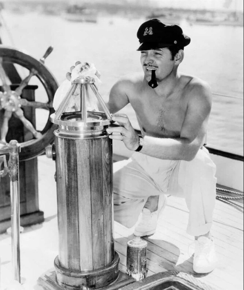 On a snow-white yacht: 20 vintage photos of Monroe, Hepburn and other stars at sea