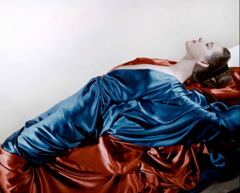 On the brink of surrealism: the stunning photography of Erwin Blumenfeld made in the 1940-ies On the brink of surrealism: the stunning photography of Erwin Blumenfeld made in the 1940-ies