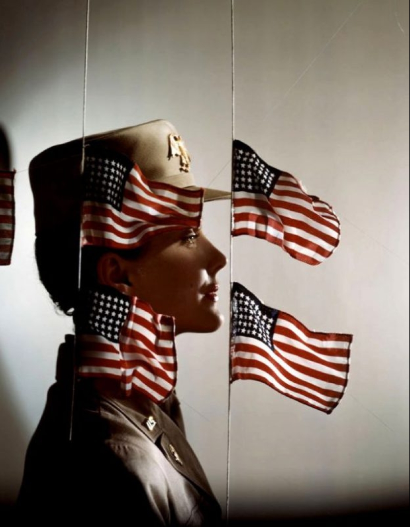 On the brink of surrealism: the stunning photography of Erwin Blumenfeld made in the 1940-ies On the brink of surrealism: the stunning photography of Erwin Blumenfeld made in the 1940-ies