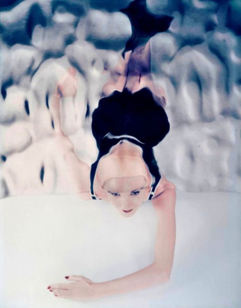 On the brink of surrealism: the stunning photography of Erwin Blumenfeld made in the 1940-ies On the brink of surrealism: the stunning photography of Erwin Blumenfeld made in the 1940-ies