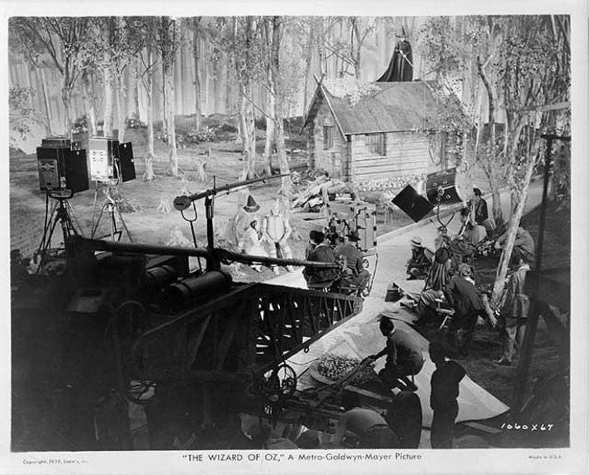 On the sets of classic Hollywood movies