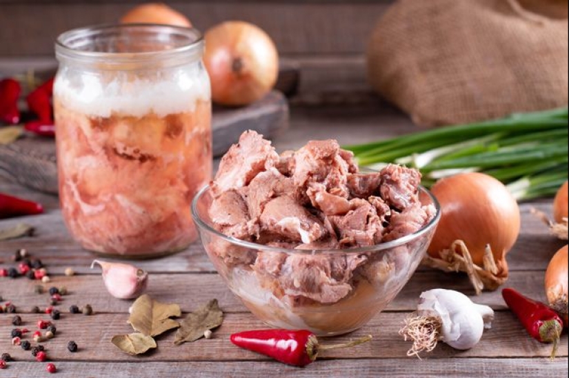 One jar — hundreds of dishes, how to choose and what to cook from stew One jar — hundreds of dishes, how to choose and what to cook from stew