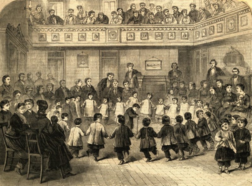 Oneida is a commune of free love in the Puritan society of the Victorian era Oneida is a commune of free love in the Puritan society of the Victorian era