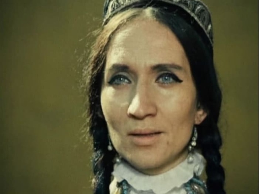 Otro final y la negativa a disparar desnudo: lo que quedó detrás de las escenas de la filmación de " Sol Blanco del Desierto"