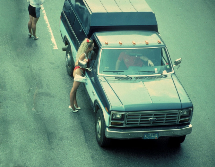 "Oye, señor, quiero tener un poco de diversión?": pesada de la vida cotidiana de nueva York a las prostitutas en la década de 1980-erótico