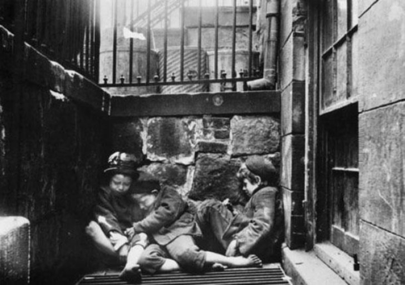 Pages of life of ordinary and poor Americans in New York of the XIX century Pages of life of ordinary and poor Americans in New York of the XIX century