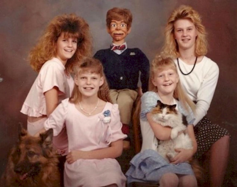 Painfully ridiculous family photos Painfully ridiculous family photos