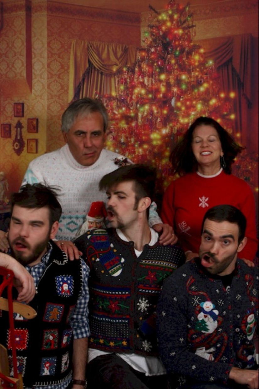Painfully ridiculous family photos Painfully ridiculous family photos