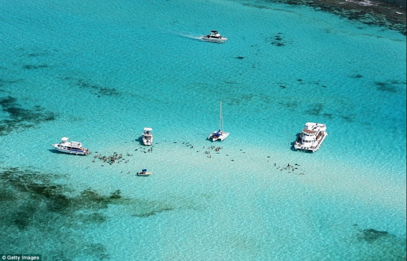 Paradise with the most transparent water in the world Paradise with the most transparent water in the world
