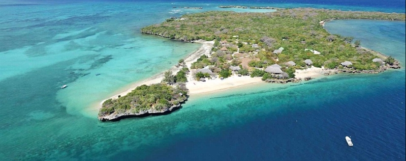 Paradise with the most transparent water in the world Paradise with the most transparent water in the world