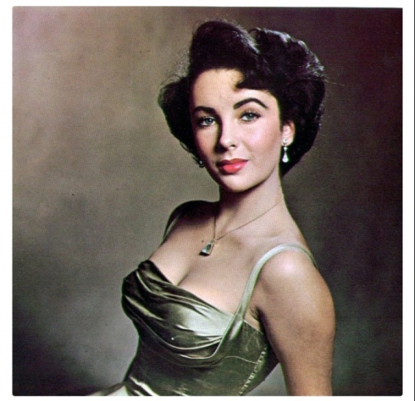 People post their old photos to prove that people used to grow up faster People post their old photos to prove that people used to grow up faster