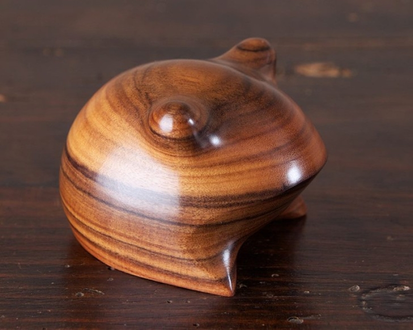 Perfect minimalism: cute animals, striking in its elegance