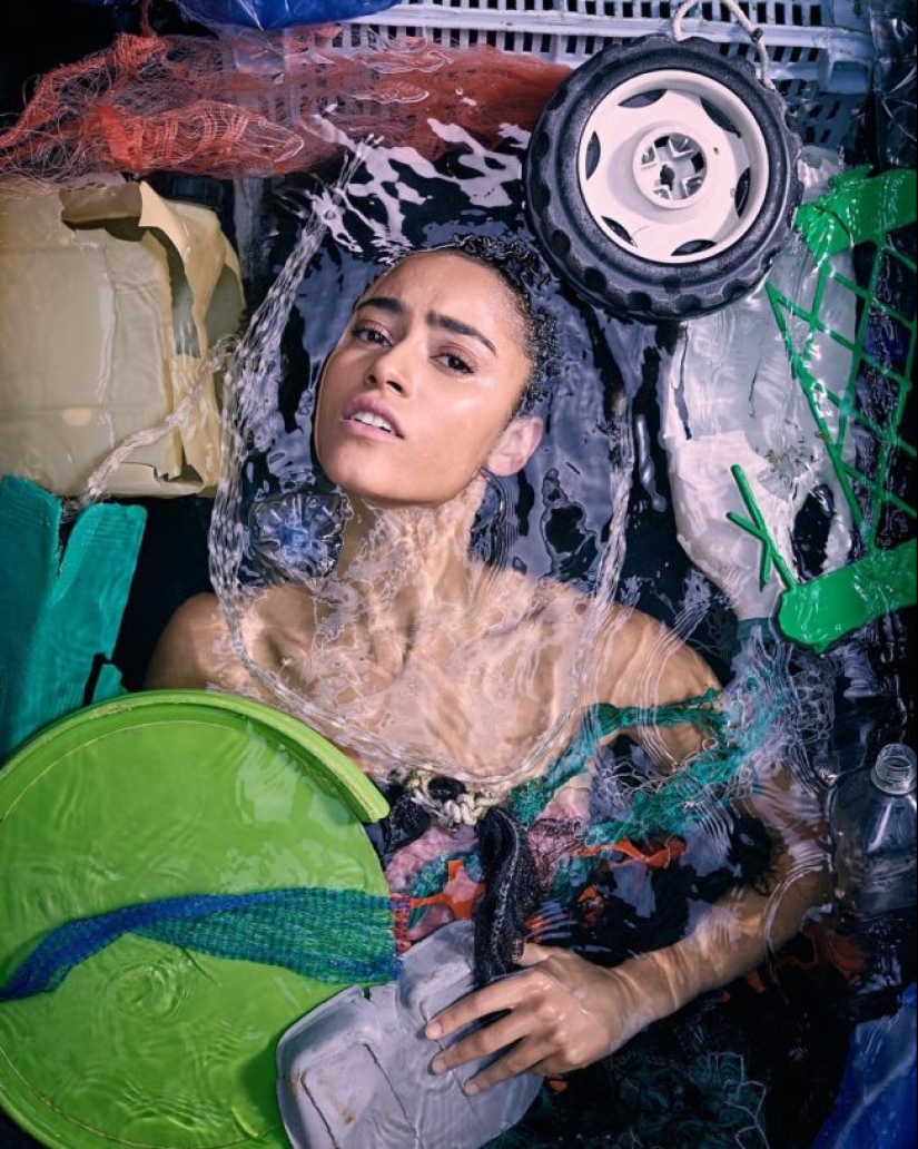 Photo project “Plastic Ocean” - beautiful girls surrounded by garbage