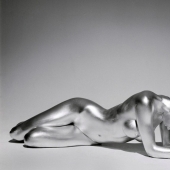 Photographer turns women into living sculptures Photographer turns women into living sculptures